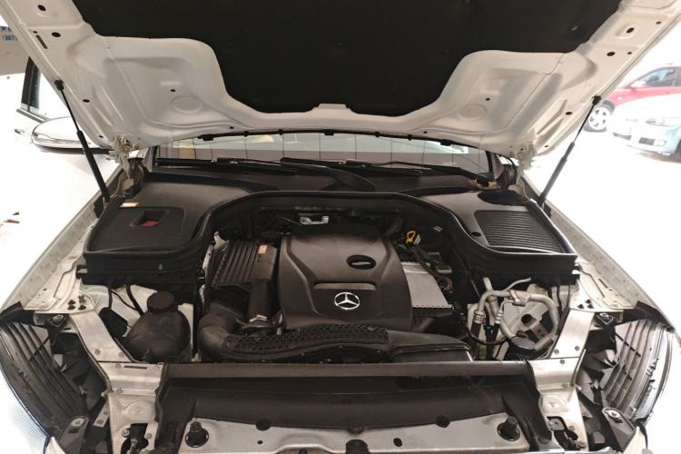 Used Mercedes-Benz GLC 2016 GLC 260 4MATIC Dynamic Edition Engine Bay
