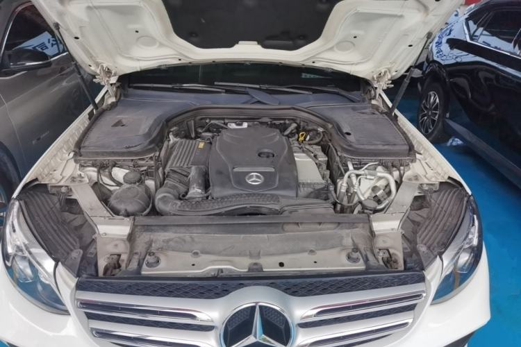 Used Mercedes-Benz GLC 2016 GLC 300 4MATIC Dynamic Model Engine Bay