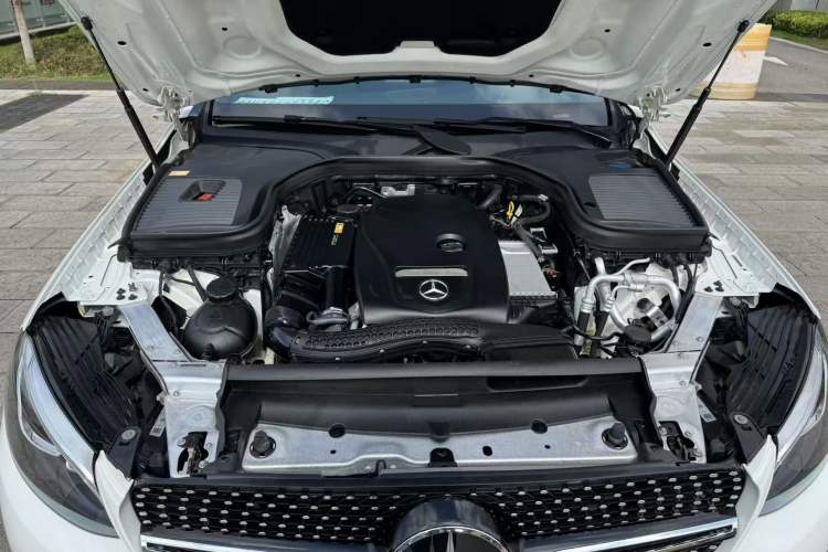 Used Mercedes-Benz GLC 2016 GLC 260 4MATIC Dynamic Edition Engine Bay
