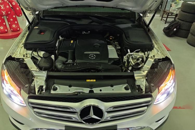 Used Mercedes-Benz GLC 2016 GLC 260 4MATIC Dynamic Edition Engine Bay