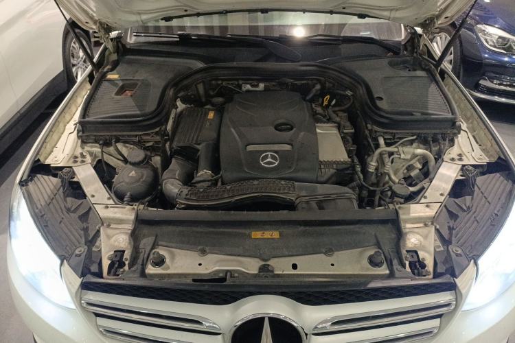 Used Mercedes-Benz GLC 2016 GLC 300 4MATIC Dynamic Model Engine Bay