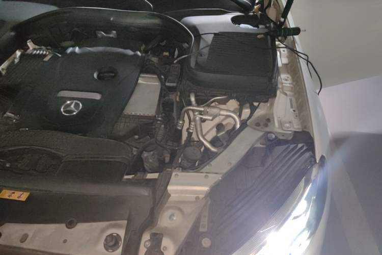 Used Mercedes-Benz GLC 2016 GLC 260 4MATIC Dynamic Edition Engine Bay Left