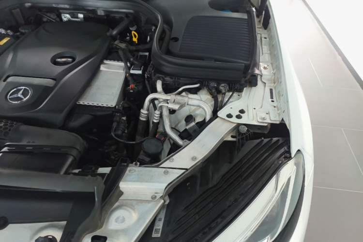 Used Mercedes-Benz GLC 2016 GLC 260 4MATIC Dynamic Edition Engine Bay Left