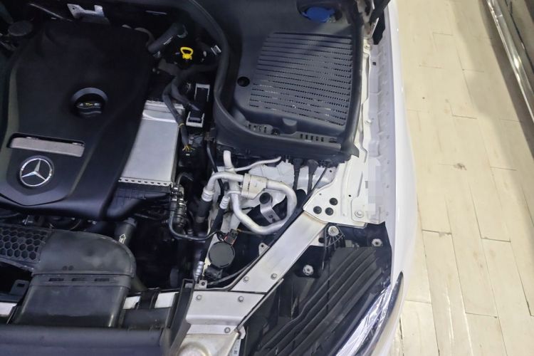 Used Mercedes-Benz GLC 2016 GLC 260 4MATIC Luxury Model Engine Bay Left