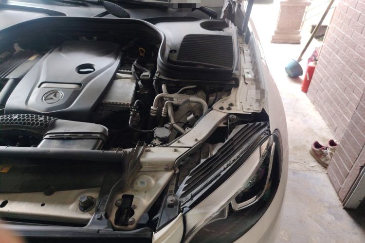 Used Mercedes-Benz GLC 2016 GLC 260 4MATIC Dynamic Edition Engine Bay Left