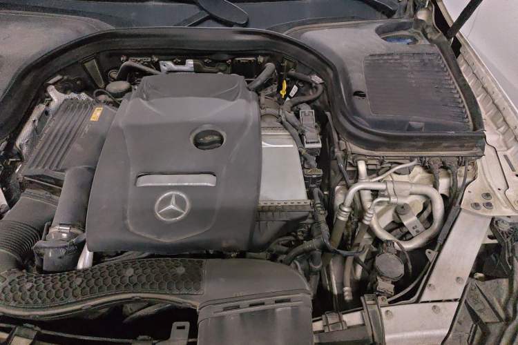 Used Mercedes-Benz GLC 2016 GLC 260 4MATIC Luxury Model Engine Bay Left