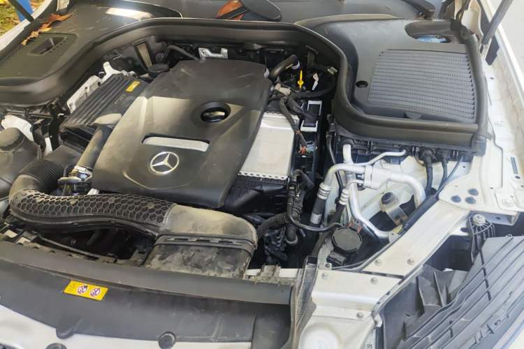 Used Mercedes-Benz GLC 2016 GLC 300 4MATIC Luxury Model Engine Bay Left