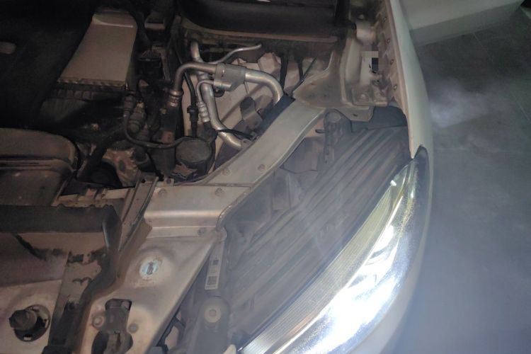 Used Mercedes-Benz GLC 2016 GLC 200 4MATIC Engine Bay Left