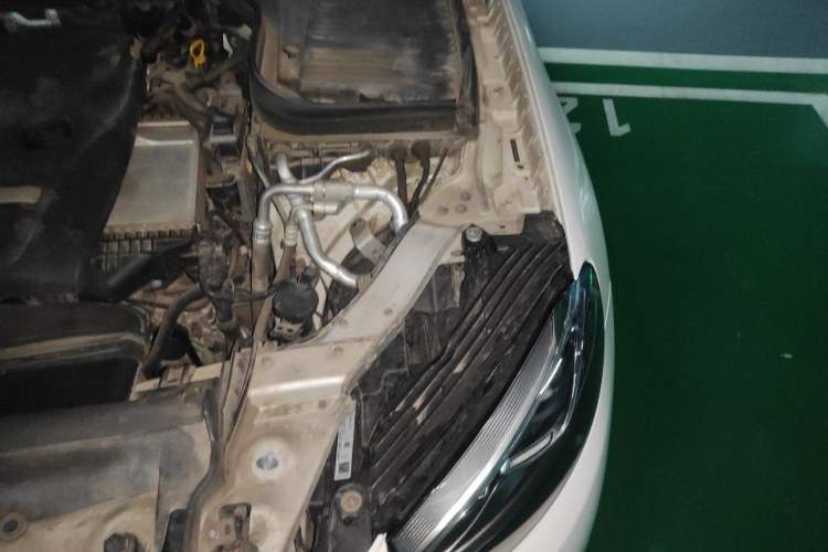 Used Mercedes-Benz GLC 2016 GLC 260 4MATIC Dynamic Edition Engine Bay Left