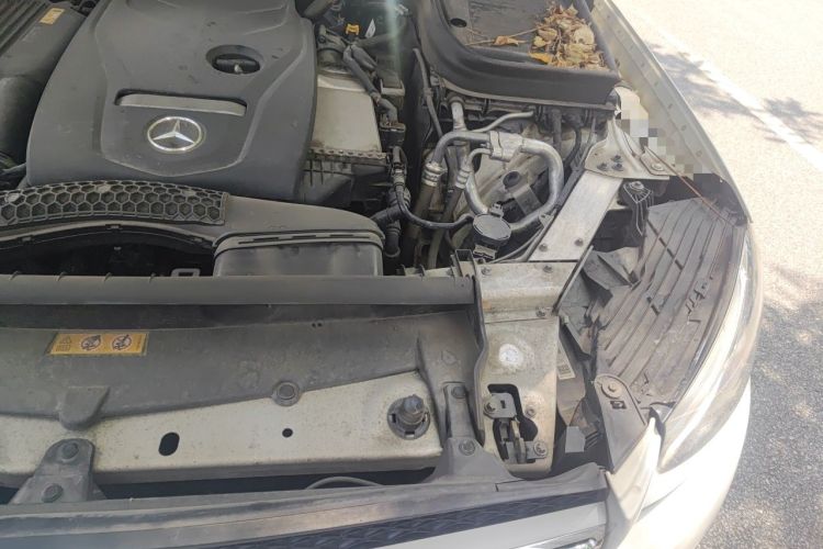 Used Mercedes-Benz GLC 2016 GLC 260 4MATIC Luxury Model Engine Bay Left