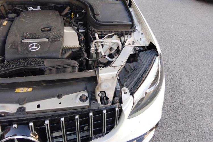 Used Mercedes-Benz GLC 2016 GLC 260 4MATIC Luxury Model Engine Bay Left