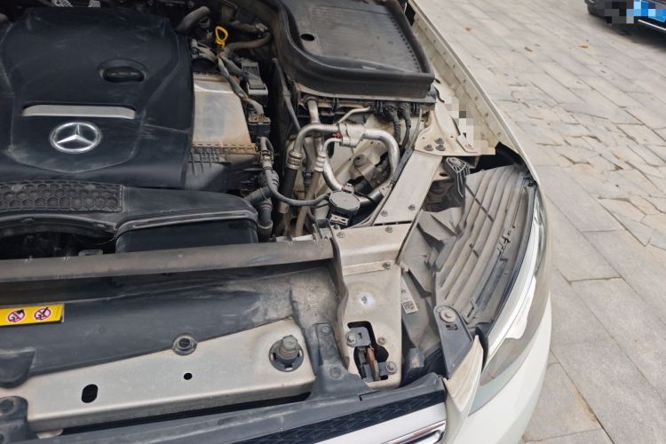 Used Mercedes-Benz GLC 2016 GLC 300 4MATIC Dynamic Model Engine Bay Left