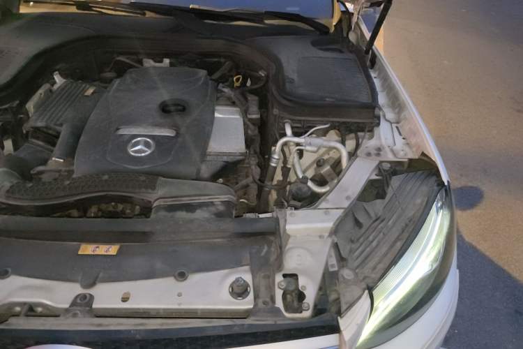 Used Mercedes-Benz GLC 2016 GLC 260 4MATIC Luxury Model Engine Bay Left