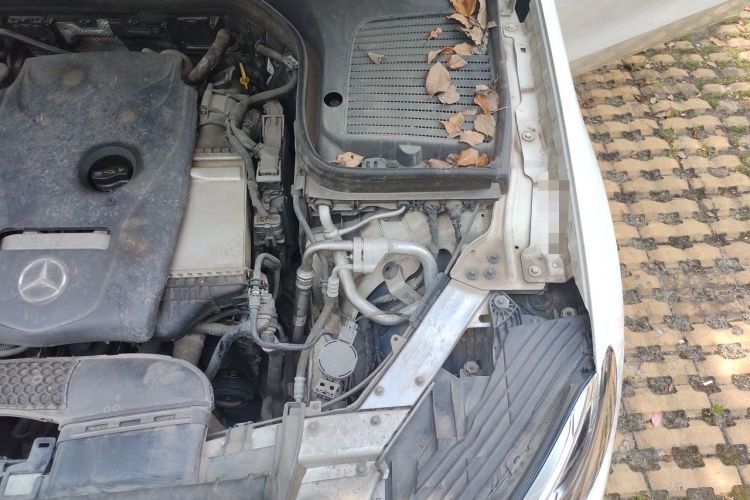 Used Mercedes-Benz GLC 2016 GLC 260 4MATIC Dynamic Edition Engine Bay Left