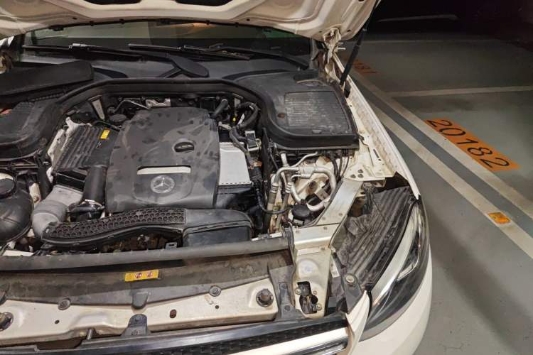 Used Mercedes-Benz GLC 2016 GLC 260 4MATIC Dynamic Edition Engine Bay Left