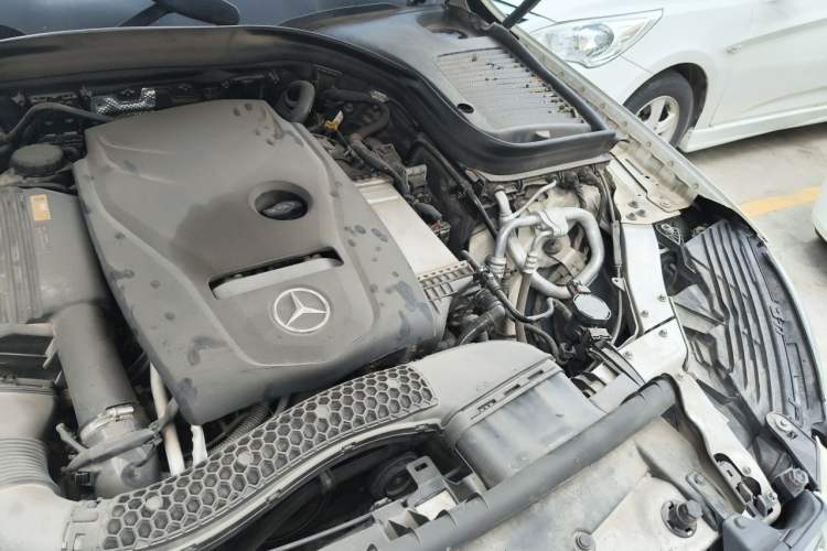 Used Mercedes-Benz GLC 2016 GLC 260 4MATIC Dynamic Edition Engine Bay Left