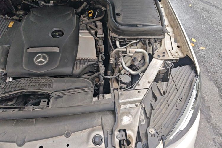 Used Mercedes-Benz GLC 2016 GLC 300 4MATIC Dynamic Model Engine Bay Left