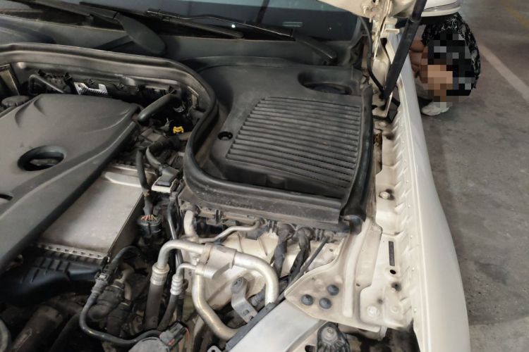 Used Mercedes-Benz GLC 2016 GLC 260 4MATIC Luxury Model Engine Bay Left