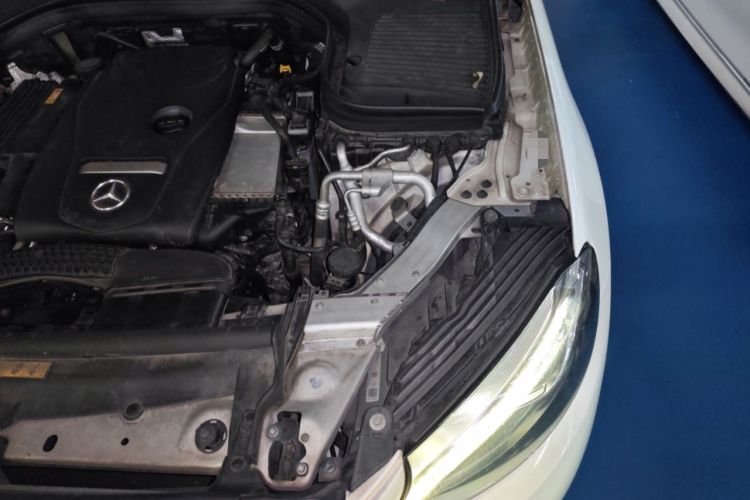Used Mercedes-Benz GLC 2016 GLC 200 4MATIC Engine Bay Left