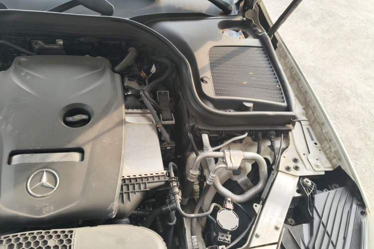 Used Mercedes-Benz GLC 2016 GLC 260 4MATIC Dynamic Edition Engine Bay Left