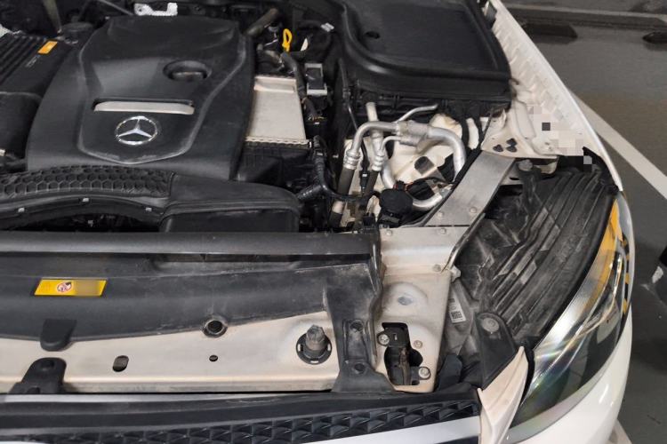 Used Mercedes-Benz GLC 2016 GLC 260 4MATIC Luxury Model Engine Bay Left