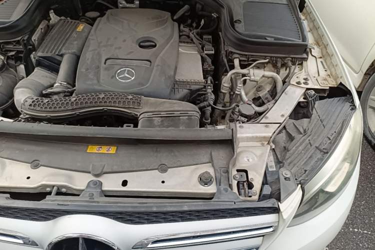 Used Mercedes-Benz GLC 2016 GLC 300 4MATIC Dynamic Model Engine Bay Left