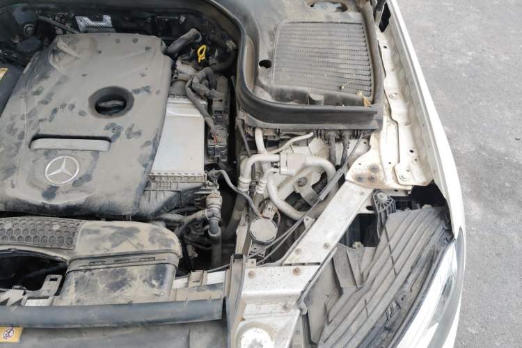 Used Mercedes-Benz GLC 2016 GLC 300 4MATIC Dynamic Model Engine Bay Left