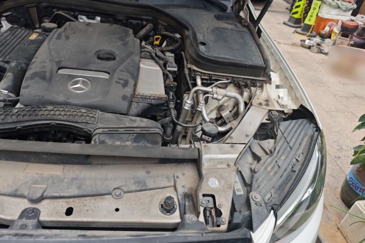 Used Mercedes-Benz GLC 2016 GLC 260 4MATIC Dynamic Edition Engine Bay Left