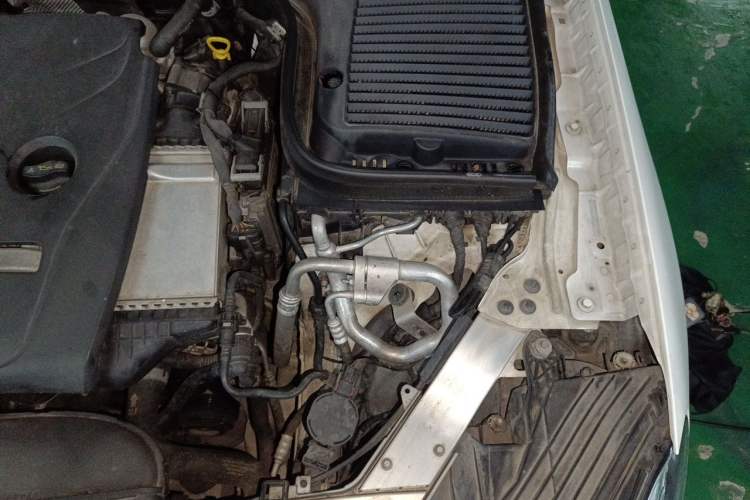 Used Mercedes-Benz GLC 2016 GLC 200 4MATIC Engine Bay Left