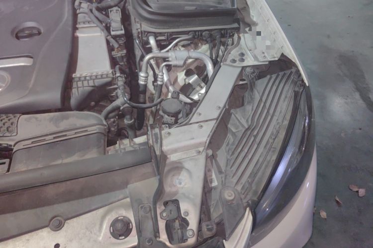 Used Mercedes-Benz GLC 2016 GLC 260 4MATIC Dynamic Edition Engine Bay Left