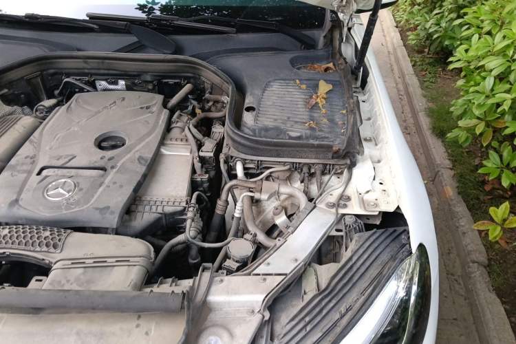 Used Mercedes-Benz GLC 2016 GLC 260 4MATIC Dynamic Edition Engine Bay Left