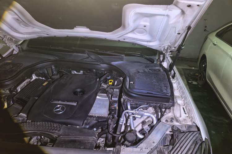 Used Mercedes-Benz GLC 2016 GLC 260 4MATIC Luxury Model Engine Bay Left