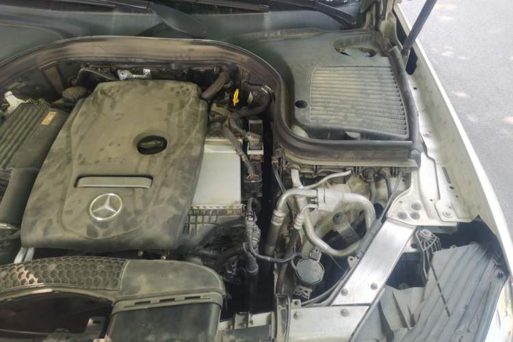 Used Mercedes-Benz GLC 2016 GLC 260 4MATIC Luxury Model Engine Bay Left