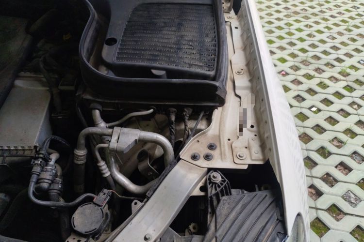 Used Mercedes-Benz GLC 2016 GLC 200 4MATIC Engine Bay Left