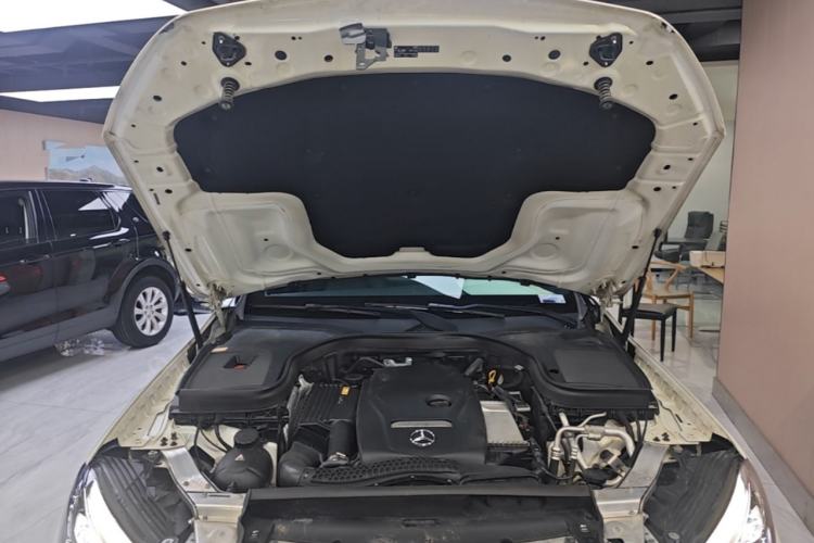 Used Mercedes-Benz GLC 2016 GLC 300 4MATIC Dynamic Model Engine Bay