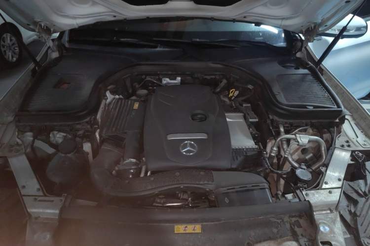 Used Mercedes-Benz GLC 2016 GLC 300 4MATIC Dynamic Model Engine Bay
