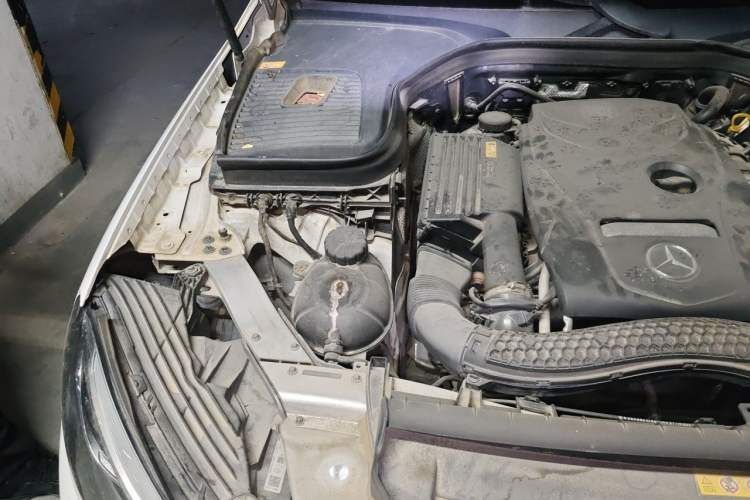 Used Mercedes-Benz GLC 2016 GLC 260 4MATIC Dynamic Edition Engine Bay Right
