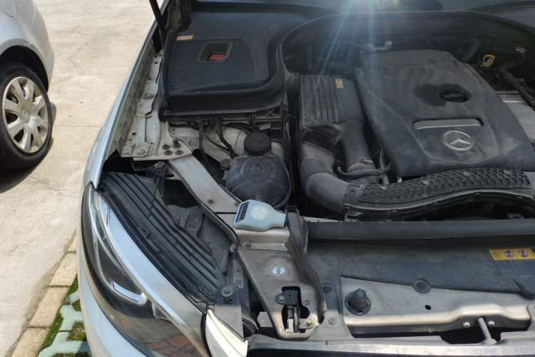 Used Mercedes-Benz GLC 2016 GLC 200 4MATIC Engine Bay Right