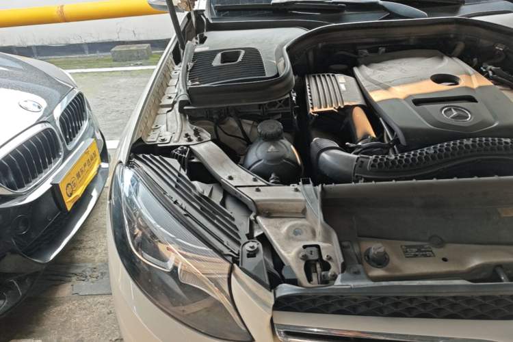 Used Mercedes-Benz GLC 2016 GLC 260 4MATIC Dynamic Edition Engine Bay Right