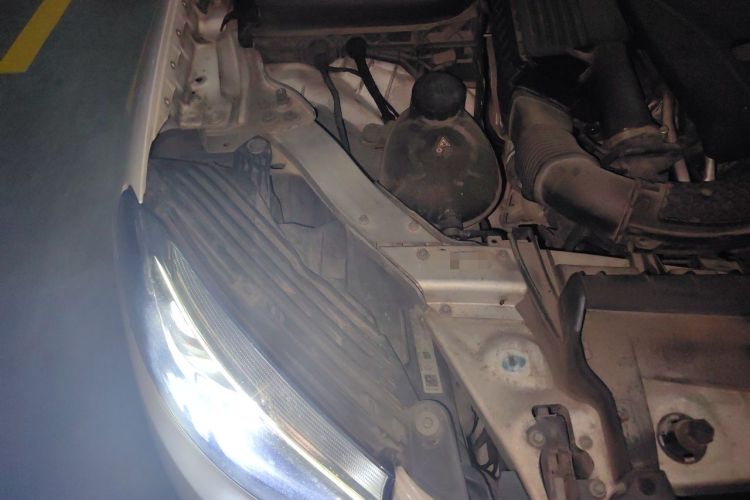 Used Mercedes-Benz GLC 2016 GLC 200 4MATIC Engine Bay Right
