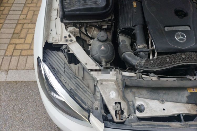 Used Mercedes-Benz GLC 2016 GLC 260 4MATIC Luxury Model Engine Bay Right