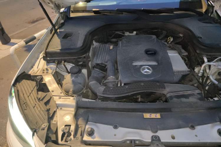 Used Mercedes-Benz GLC 2016 GLC 260 4MATIC Luxury Model Engine Bay Right