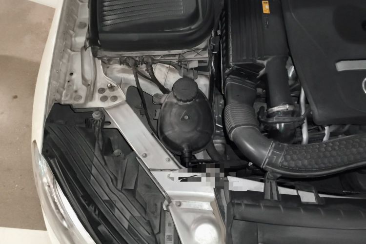 Used Mercedes-Benz GLC 2016 GLC 260 4MATIC Luxury Model Engine Bay Right