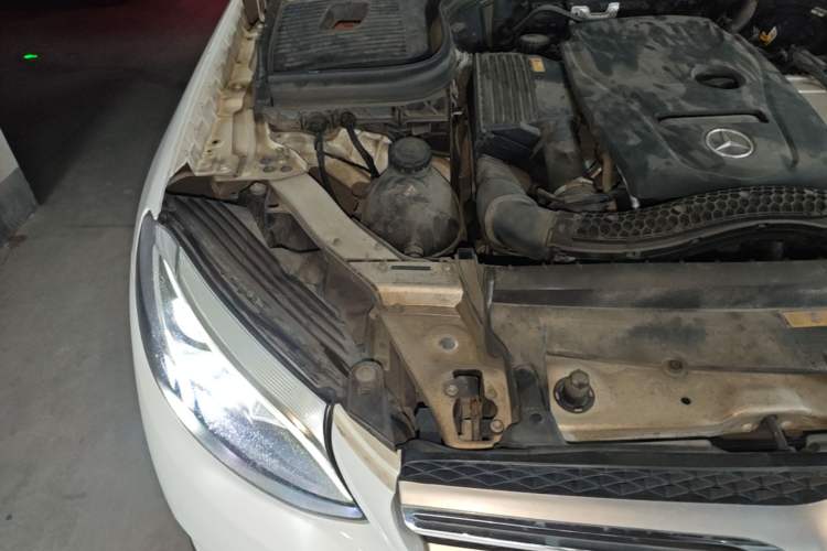Used Mercedes-Benz GLC 2016 GLC 200 4MATIC Engine Bay Right