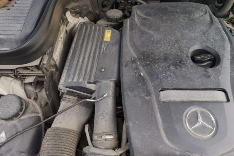 Used Mercedes-Benz GLC 2016 GLC 260 4MATIC Luxury Model Engine Bay Right