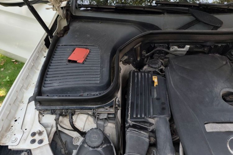 Used Mercedes-Benz GLC 2016 GLC 260 4MATIC Dynamic Edition Engine Bay Right