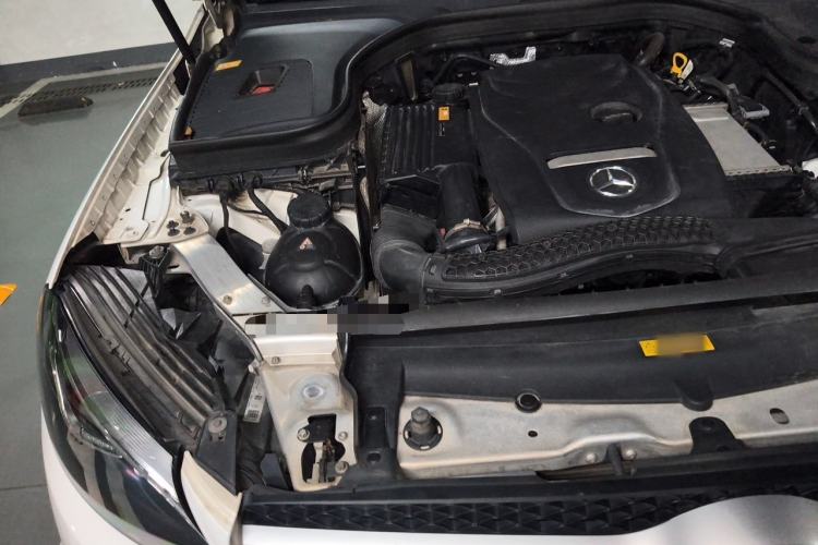 Used Mercedes-Benz GLC 2016 GLC 260 4MATIC Luxury Model Engine Bay Right