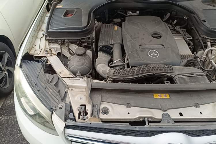 Used Mercedes-Benz GLC 2016 GLC 300 4MATIC Dynamic Model Engine Bay Right