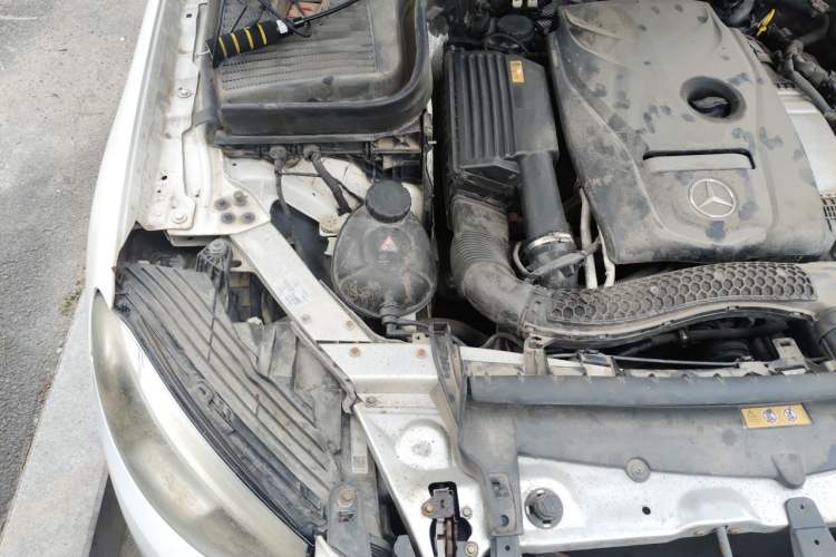 Used Mercedes-Benz GLC 2016 GLC 300 4MATIC Dynamic Model Engine Bay Right