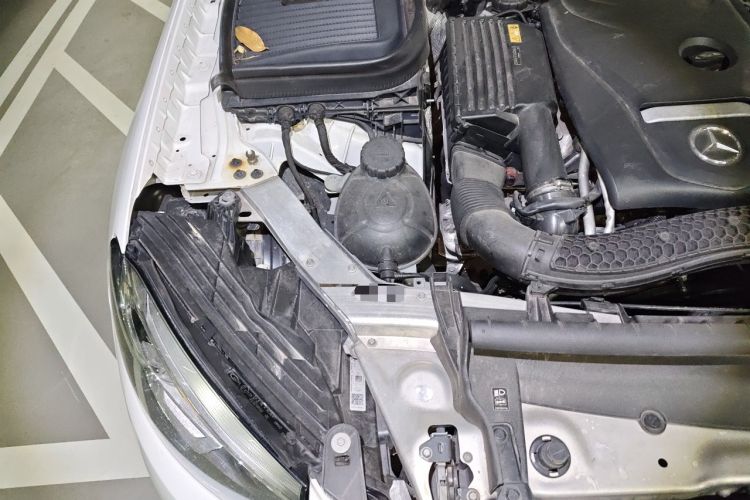 Used Mercedes-Benz GLC 2016 GLC 300 4MATIC Dynamic Model Engine Bay Right